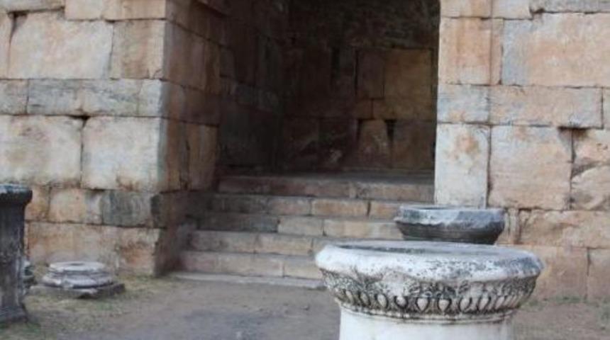 Aydın B&uuml;y&uuml;kşehir Meclisi Toplantısı Antik Kentte Yapıldı