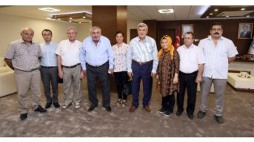 Başkan Karaosmanoğlu, &Ccedil;ayırova Muhtarlarıyla Buluştu