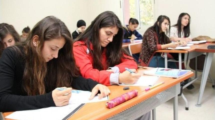 Bucalı &Ouml;ğrencilere M&uuml;jde