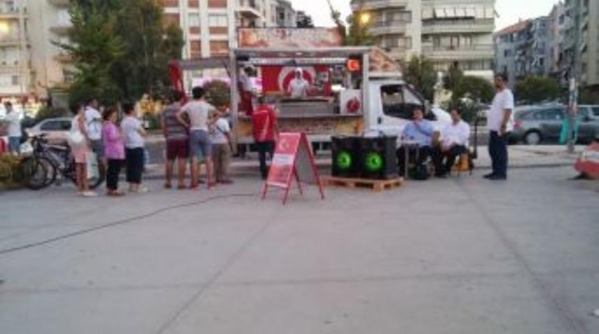 Şehitler İ&ccedil;in 2 Bin Kişilik Lokma D&ouml;kt&uuml;rd&uuml;ler