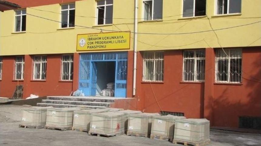 Ağın İl&ccedil;esinde Okullar Modern G&ouml;r&uuml;n&uuml;me Kavuşuyor