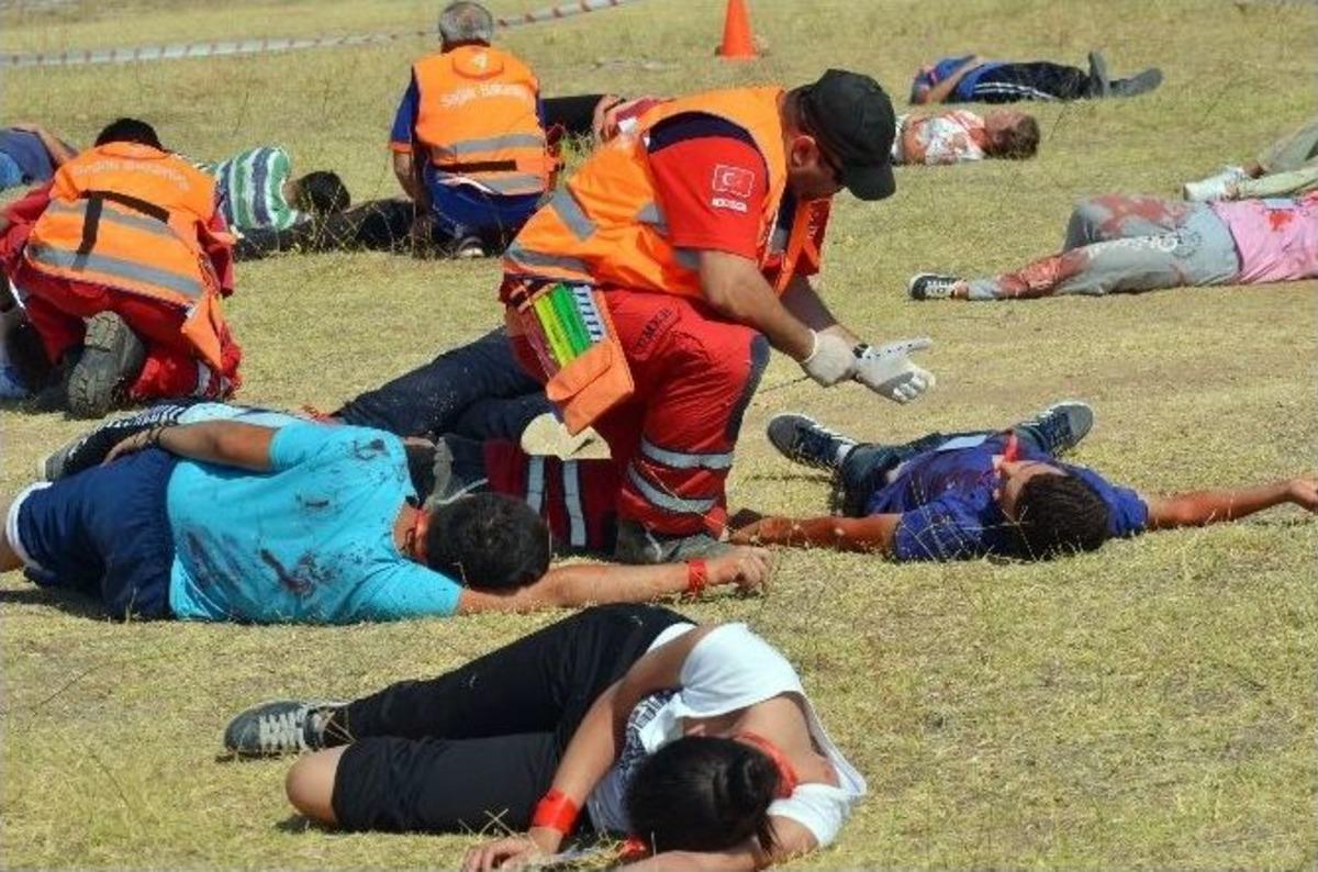 Umke&rsquo;den Akhisar&rsquo;da Nefes Kesen Tatbikat