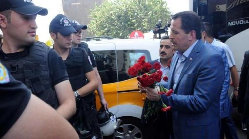 Diyarbakır'da 565 Sivil Toplum &Ouml;rg&uuml;t&uuml; Pkk'ya Silah Bırak &Ccedil;ağrısı Yaptı