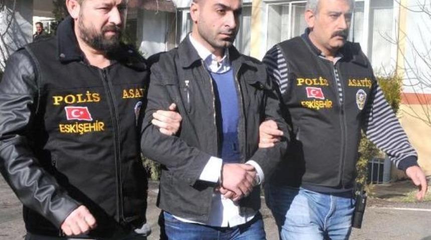 3 Kişiyi &Ouml;ld&uuml;ren Sanığa Bar Kurşunlamadan 2.5 Yıl Hapis