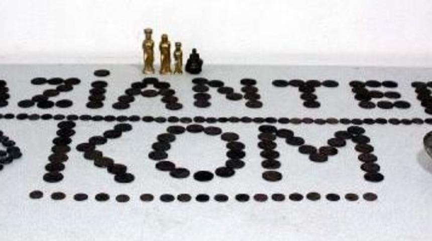 4 Suriyeli, 270 Par&ccedil;a Tarihi Eserle Yakalandı