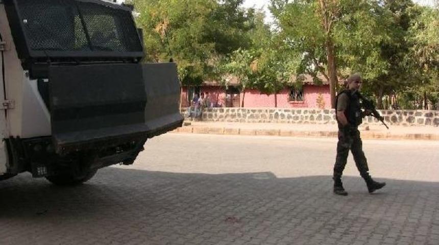 Viranşehir'de Dbp'lilerin Y&uuml;r&uuml;y&uuml;ş&uuml;ne Polis Engeli