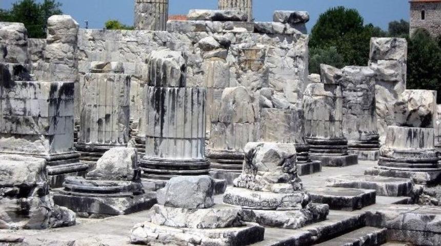 Apollon Tapınağı Ve &Ccedil;evresi İ&ccedil;in &Ccedil;alıştay Yapılacak
