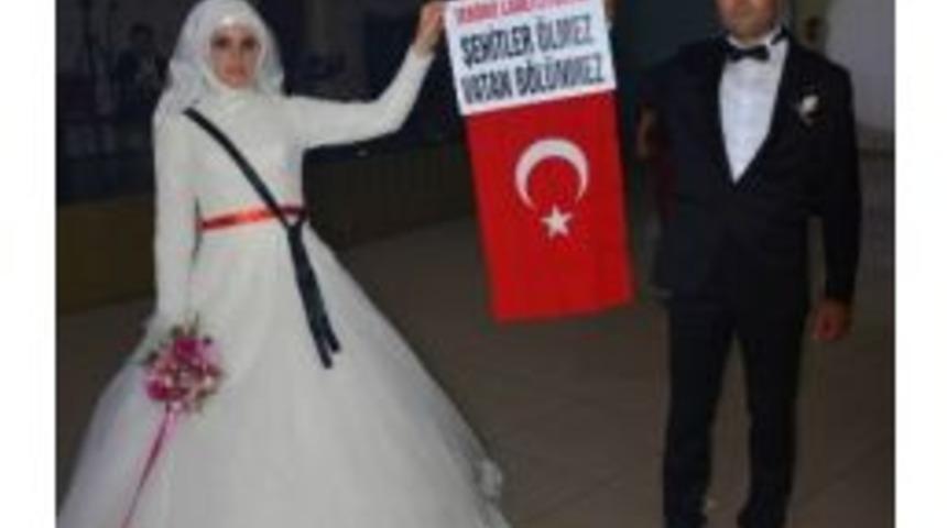 Gelin-damattan D&uuml;ğ&uuml;nde Anlamlı Mesaj