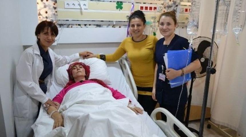 Karnından 4.5 Kiloluk T&uuml;m&ouml;r &Ccedil;ıktı
