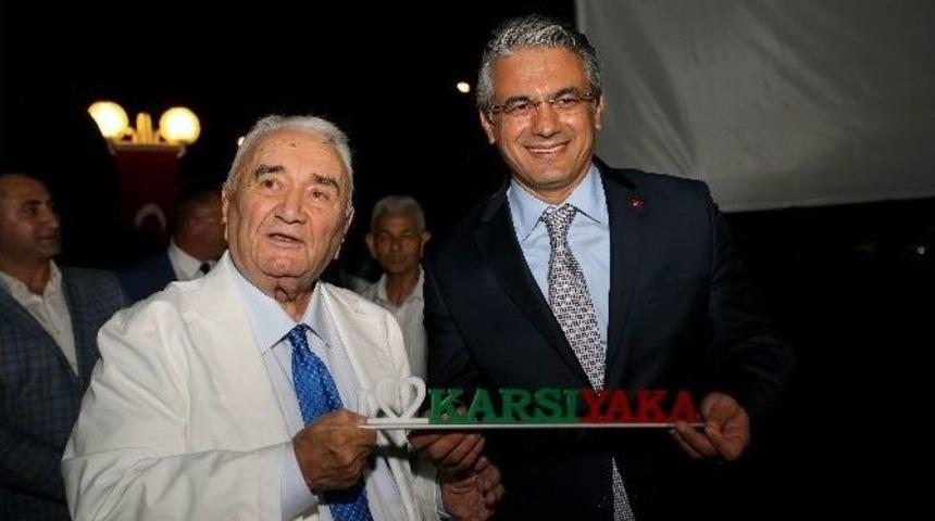Karşıyaka&rsquo;da Dr. Sedat Akman&rsquo;a &rsquo;vefa&rsquo; Gecesi
