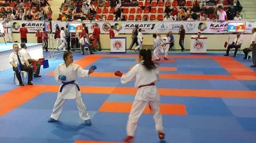 D&uuml;zceli Karateciler D&uuml;nya Şampiyonası Kadrosu İ&ccedil;in M&uuml;cadele Edecek
