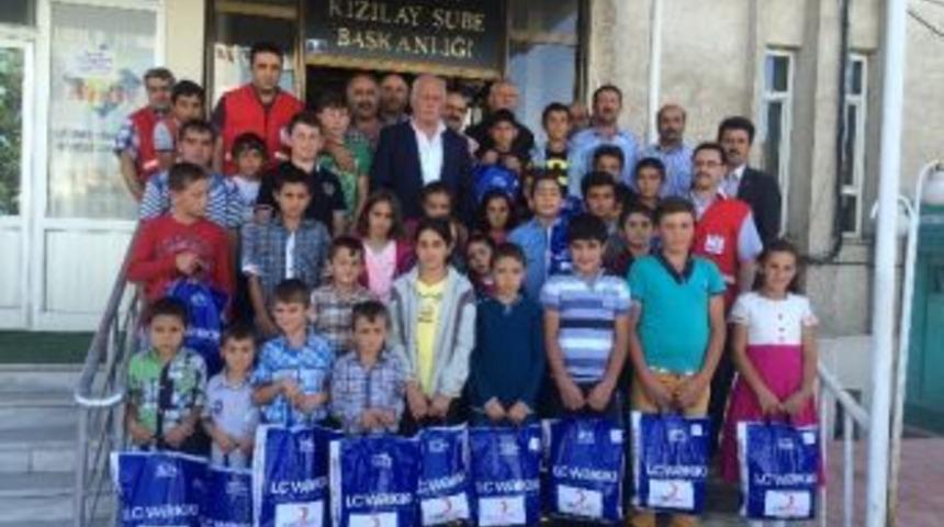 Kızılay Bayram &Ouml;ncesi Bin &Ccedil;ocuğu Sevindirdi