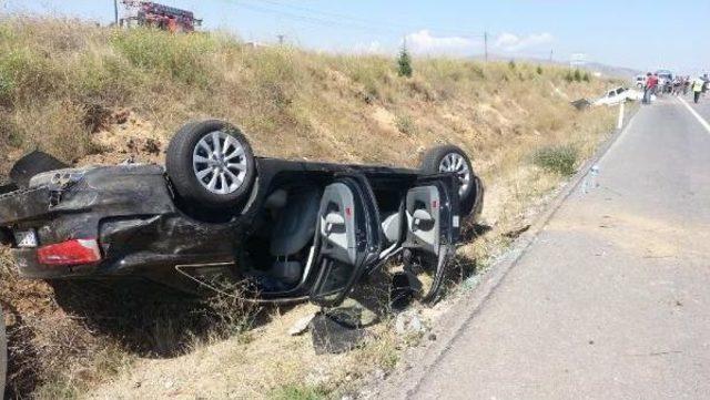 Ak Parti Milletvekili Bilgi&ccedil; Kaza Yaptı; 2 &Ouml;l&uuml;, 6 Yaralı 2