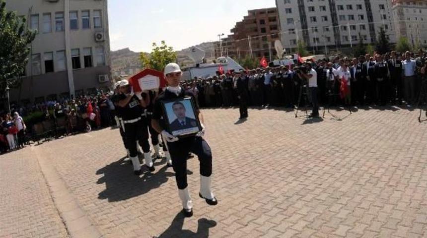 3 Polisi Şehit Eden Bomba Ekmek Tandırına Bırakılmış (2)