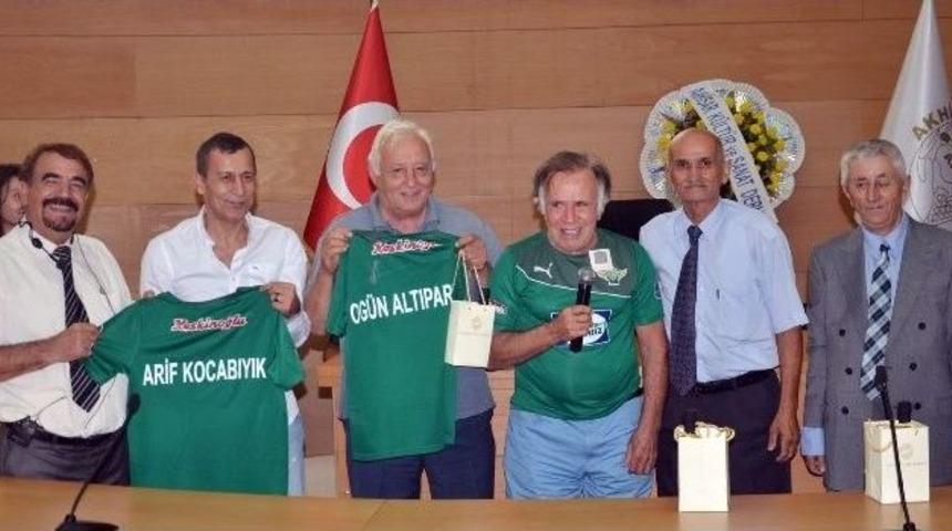 Akhisar&rsquo;da Futbol Nostaljisi Programı