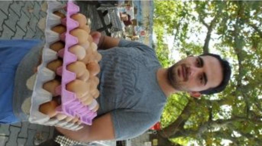 Edremit&rsquo;te Gezen Tavuk Yumurtası Tutuldu