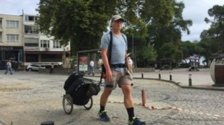 Tarihi İpek Yolu&rsquo;ndan Y&uuml;r&uuml;yerek &Ccedil;in&rsquo;e Gidiyor