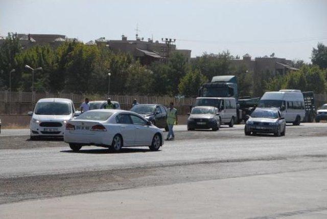 Diyarbakır'da Özel Harekat Şube Müdürlüğü'ndeki Patlama Heyecan Yarattı (2)