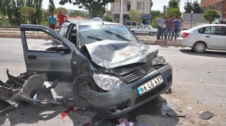Sorgun&rsquo;da Zincirleme Trafik Kazası: 4 Yaralı