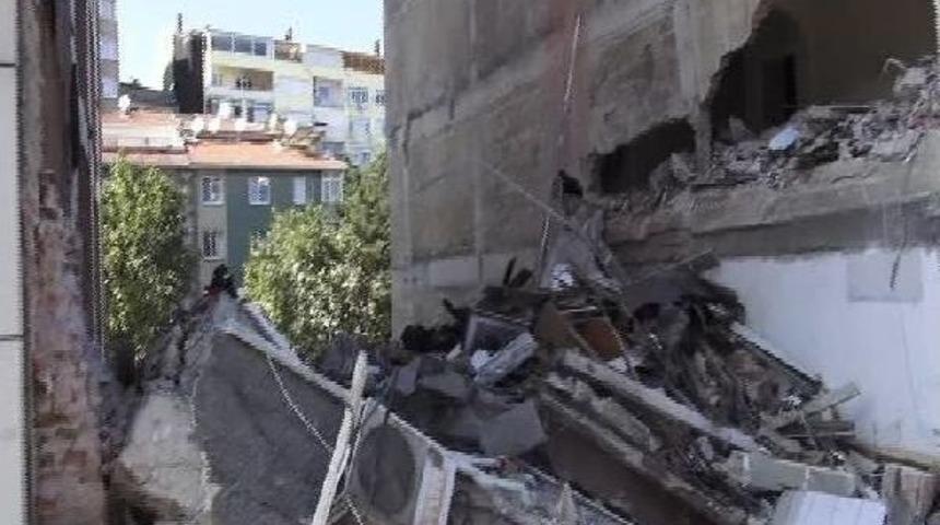 &Uuml;sk&uuml;dar'da 5 Katlı Bina &Ccedil;&ouml;kt&uuml; (1)