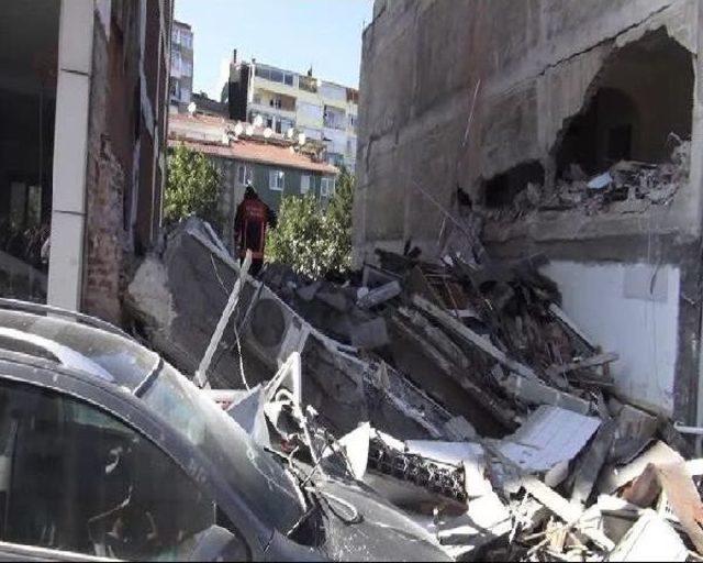 &Uuml;sk&uuml;dar da 5 Katlı Bina &Ccedil;&ouml;kt&uuml; (1) 2