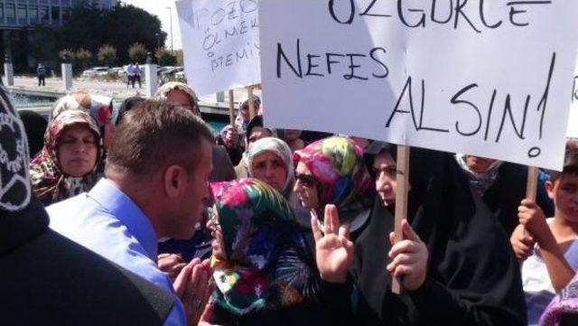 Kadınlar Toz Bezleriyle Isyan Etti: Tozdan &Ouml;lmek Istemiyoruz 1