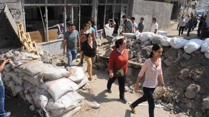 Barış İ&ccedil;in Kadın Girişimi Cizre&rsquo;ye Geldi