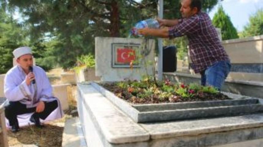 G&ouml;lbaşı Şehitliğine Bakım