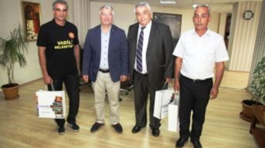 &Ouml;zak, Kktc Heyetini Misafir Etti