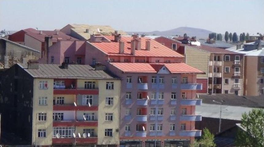 &Uuml;niversite &Ouml;ğrencileri Dertli