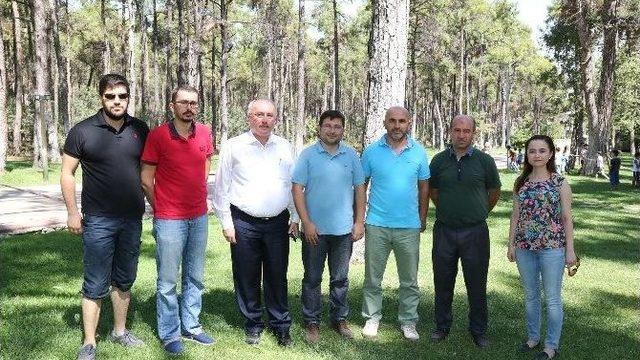 Yaşam Boyu Sağlıklı Zihinler İçin Kahvaltıda Buluştular