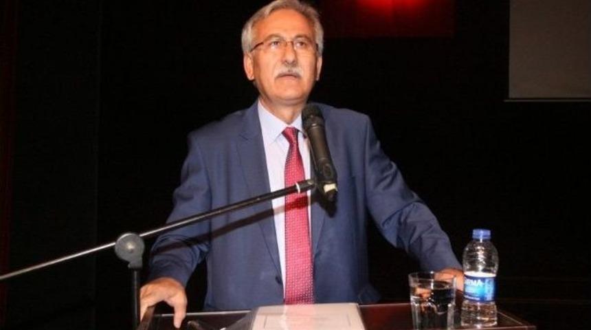 B&uuml; Rekt&ouml;r&uuml; Kaplan&rsquo;dan Edebiyat &Ouml;ğretmenlerine Eğitim