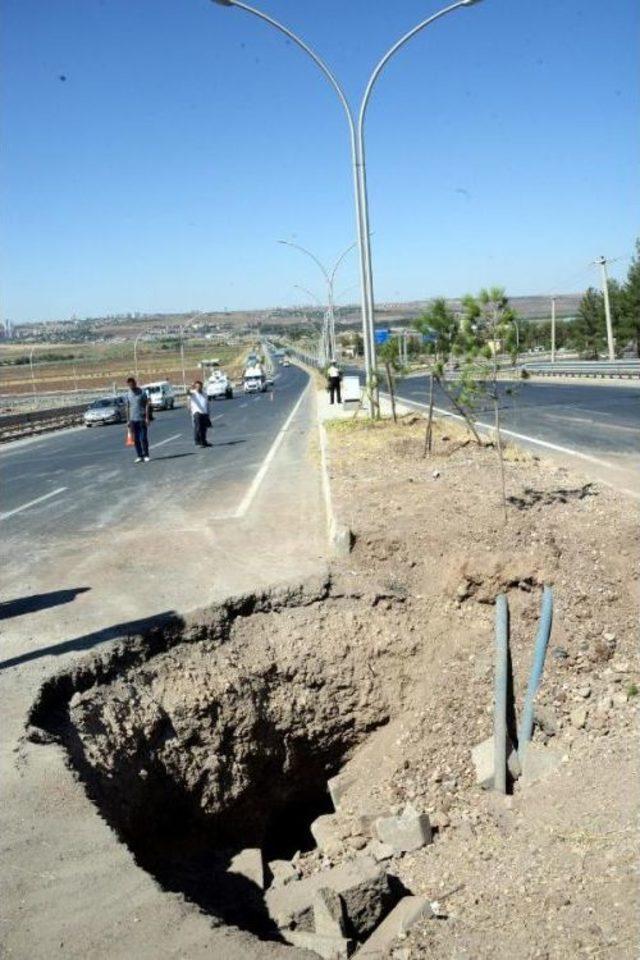 Diyarbakır'da Polis Otobüsüne Bombalı Saldırı Ucuz Atlatıldı