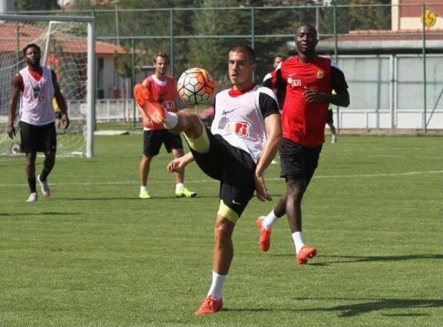 Eskişehirspor'da Kalecilere Nazar Değdi