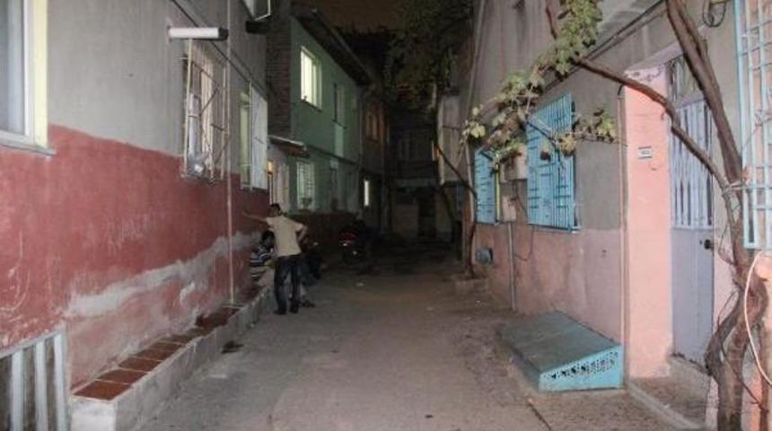 5 G&uuml;n Sonra Evinde &Ouml;l&uuml; Bulundu