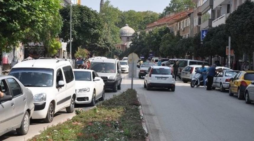 242 Bin N&uuml;fusa 56 Bin Ara&ccedil;