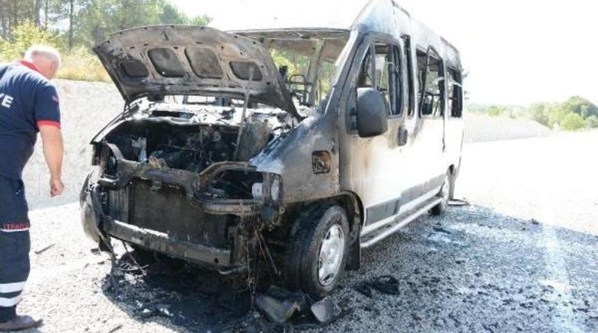 Minib&uuml;s Alev Aldı