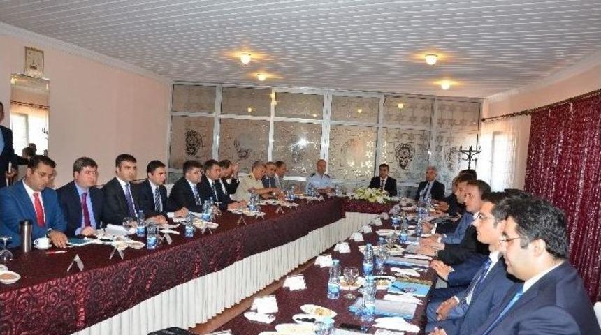 Vali D&uuml;zg&uuml;n Başkanlığı&rsquo;nda Se&ccedil;im G&uuml;venliği Toplantısı Yapıldı