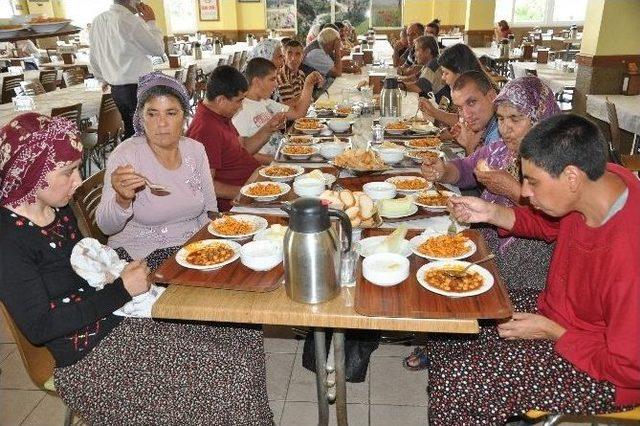 Başkan Can Zihinsel Engellileri Sevindirdi