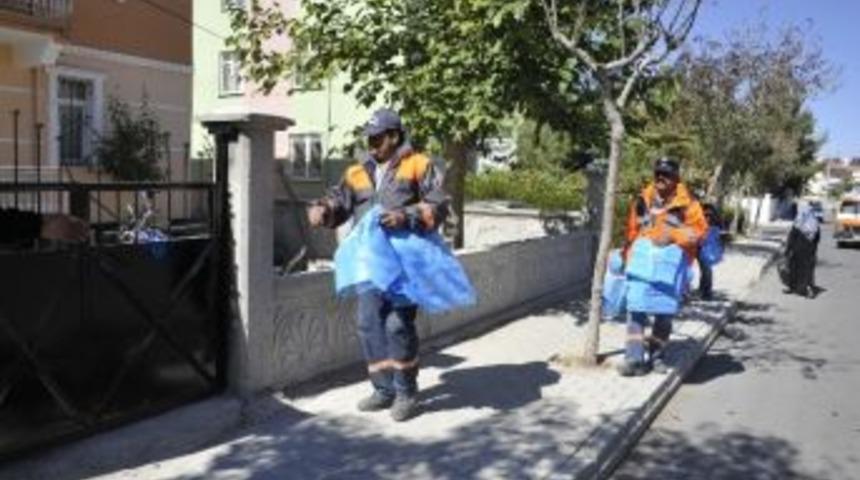 Karaman&rsquo;da Vatandaşlara 90 Bin Kurban Poşeti Dağıtıldı