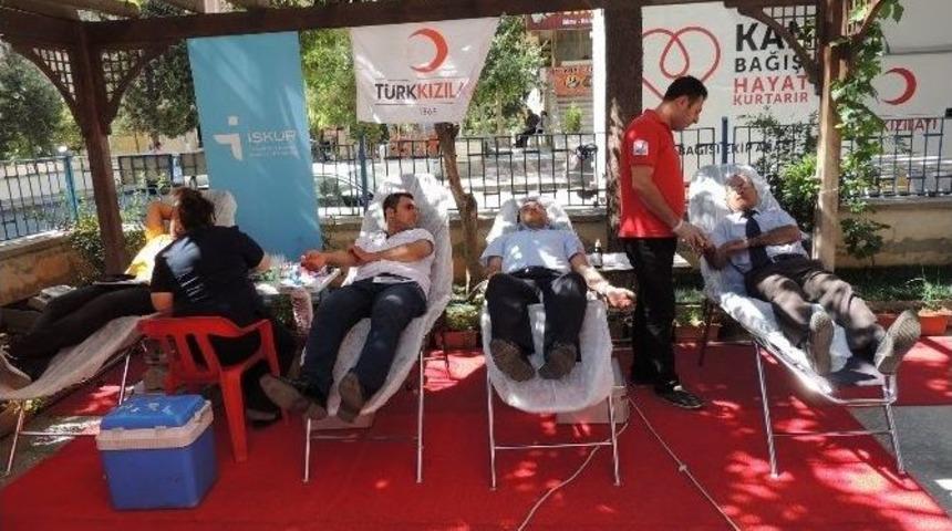 Kızılay Ve İşkur&rsquo;dan Kan Bağışına Destek