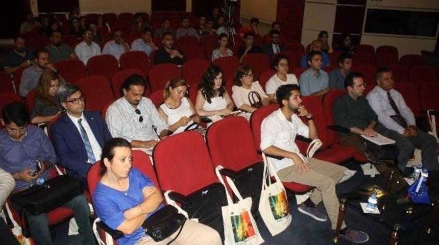 Kto&rsquo;da &rsquo;t&uuml;rkiye&rsquo;de Demokrasi Ve Avrupa Birliği&rsquo;nin Etkisi&rsquo; Konuşuldu