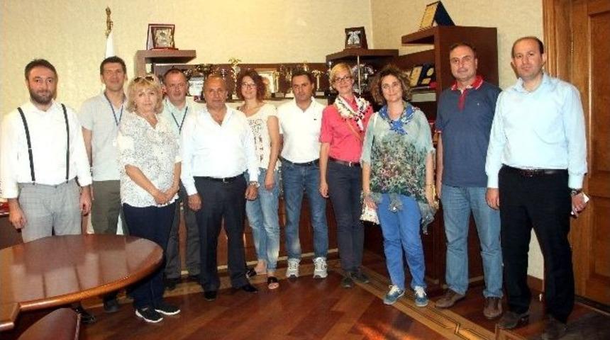 Orman Alanındaki Avrupalı Uzmanlardan Taşk&ouml;pr&uuml; &Ccedil;ıkartması