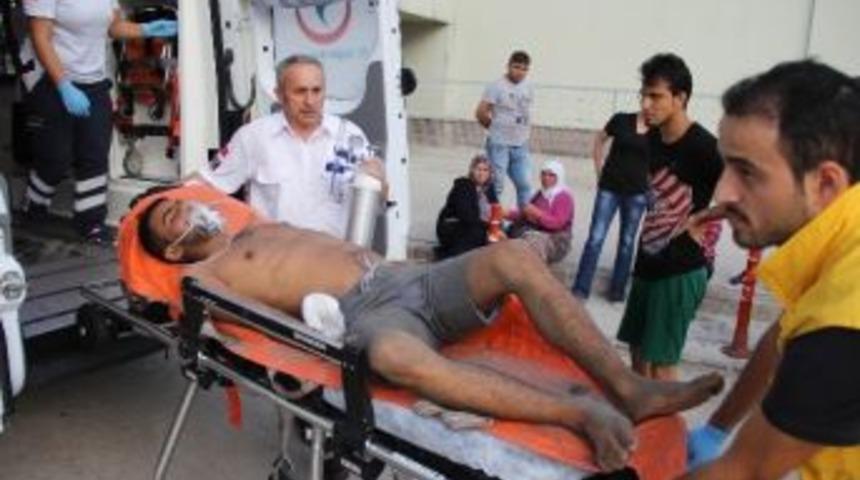 Denizde Boğulmak &Uuml;zere Olan Iraklı Genci Vatandaşlar Kurtardı