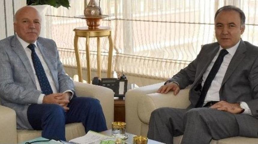 Vali Dr. Altıparmak, Başkan Sekmen&rsquo;i Ziyaret Etti