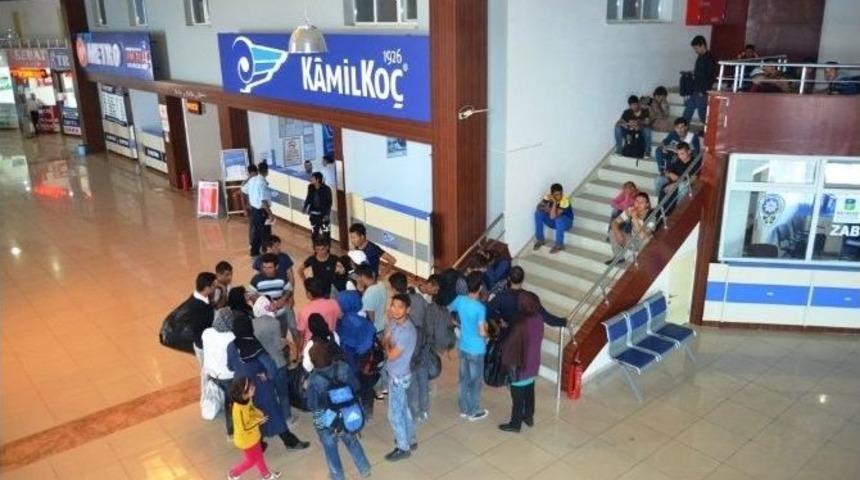 G&ouml;&ccedil;menlerden &lsquo;seni Seviyoruz T&uuml;rkiye&rsquo;