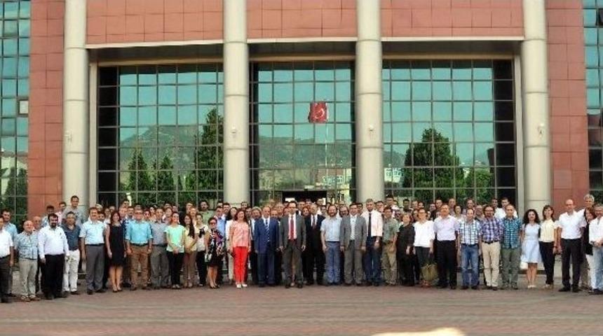 Ad&uuml; Ailesi Bayramı Erken Kutladı