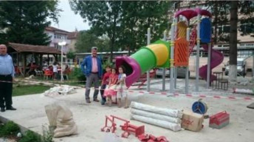 Yığılca Belediye Başkanı Yiğit &Ccedil;ocukları Sevindiriyor