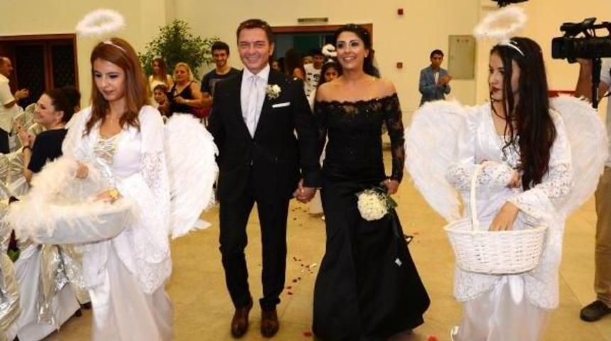 En Mutlu G&uuml;nlerinde 'karalara B&uuml;r&uuml;nd&uuml;ler'