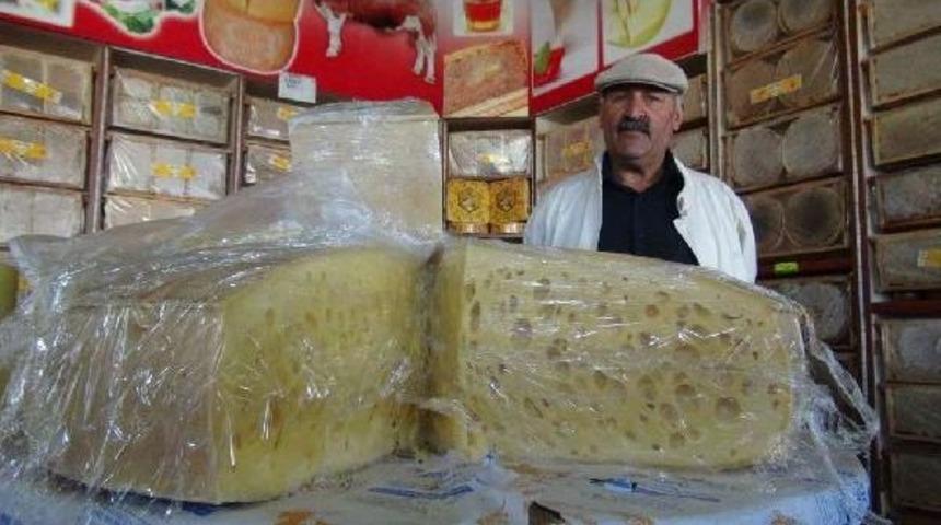 Kars'ta Bal Ve Kaşarı Ter&ouml;r Vurdu
